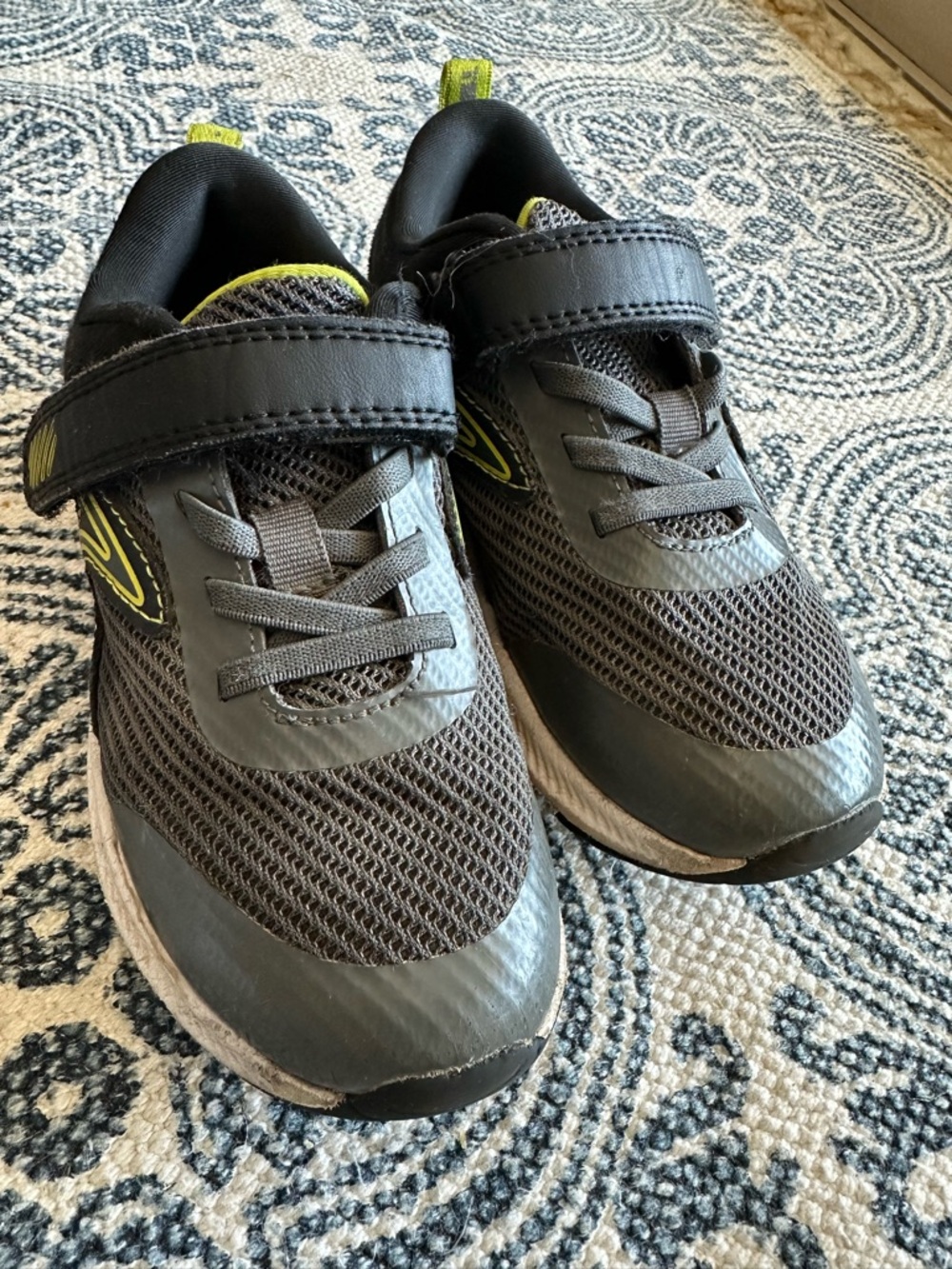 Nordstrom rack Boys shoes size 12 medium
